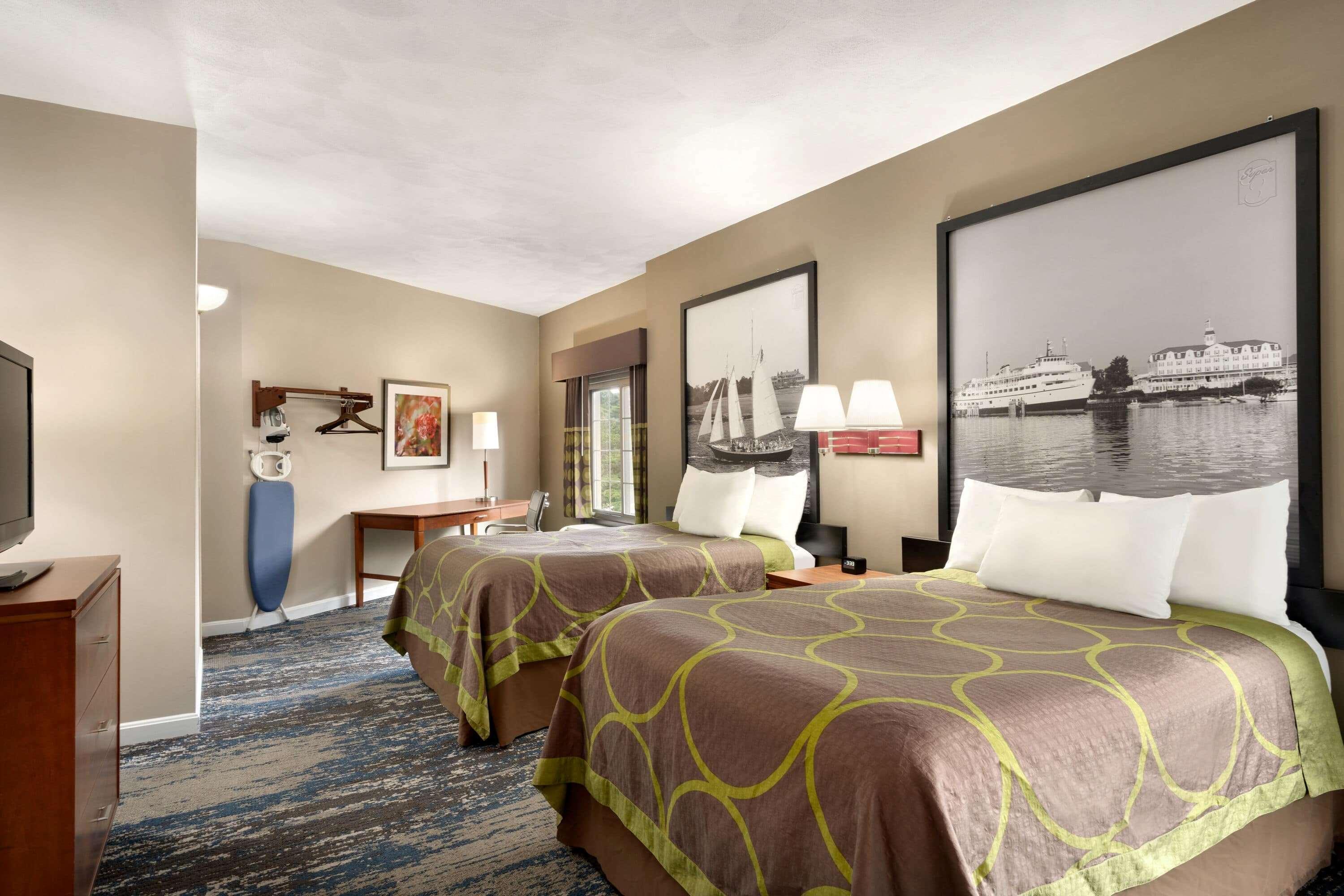 Super 8 By Wyndham West Greenwich/Providence Exterior photo