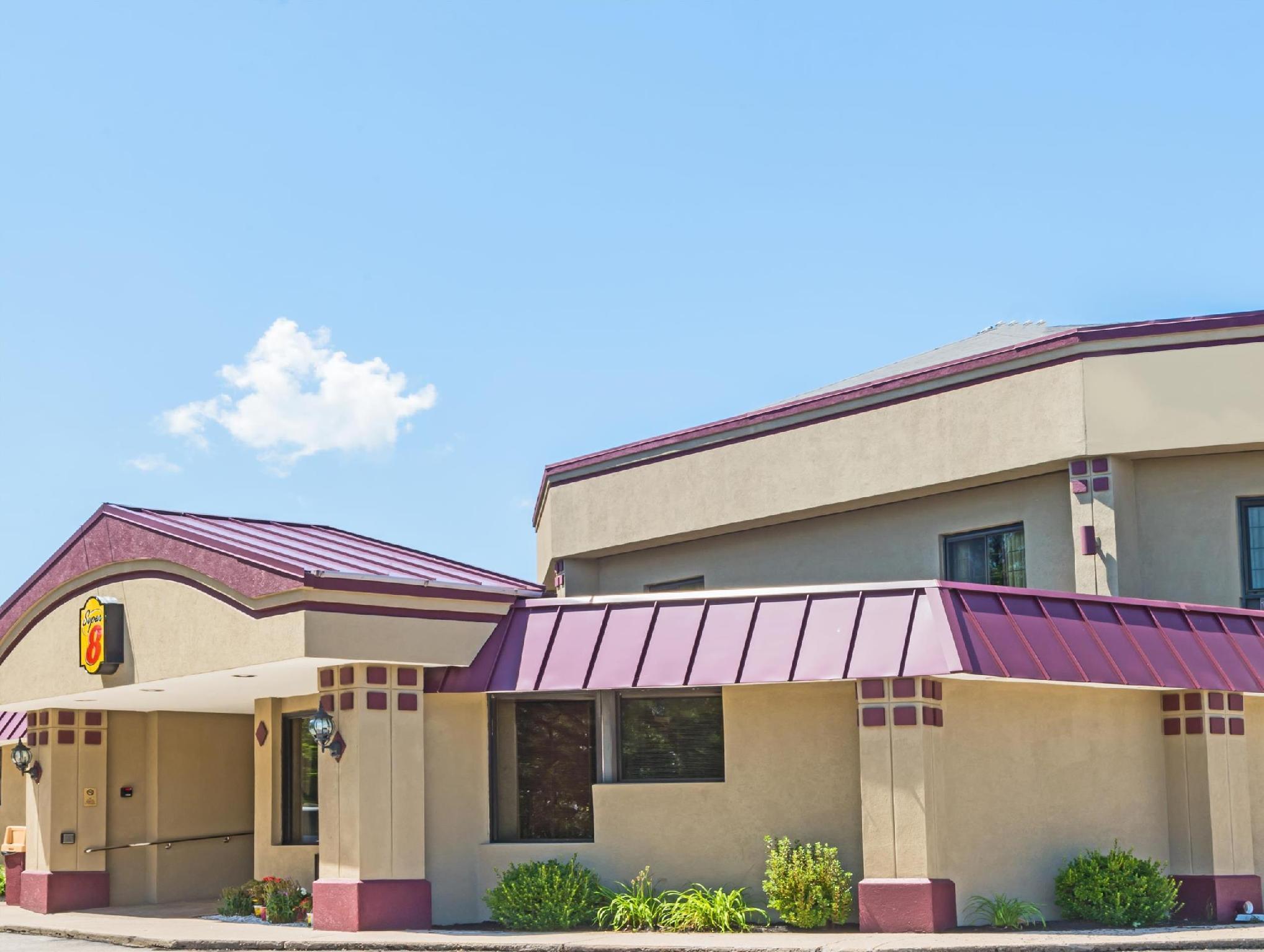 Super 8 By Wyndham West Greenwich/Providence Exterior photo