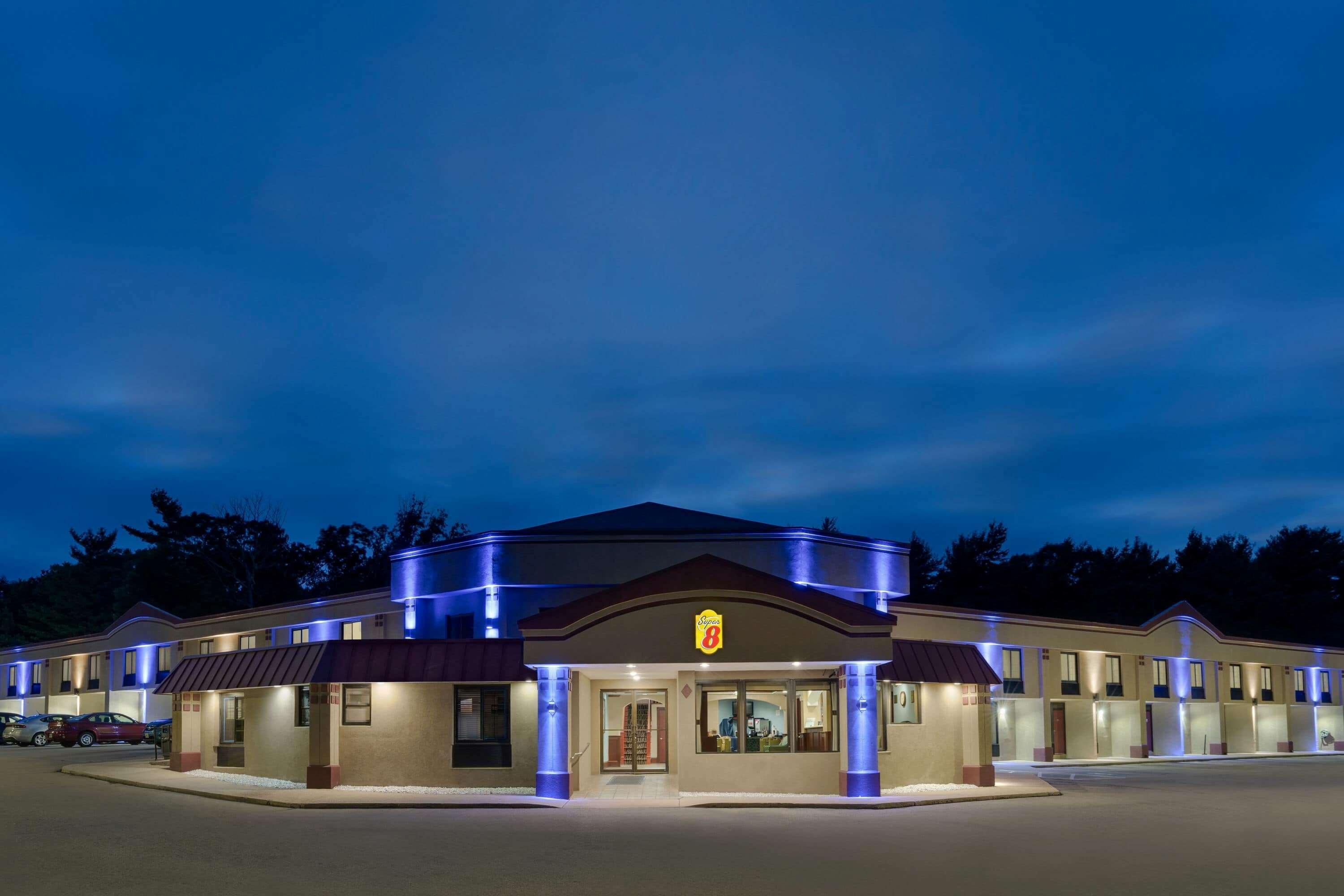 Super 8 By Wyndham West Greenwich/Providence Exterior photo